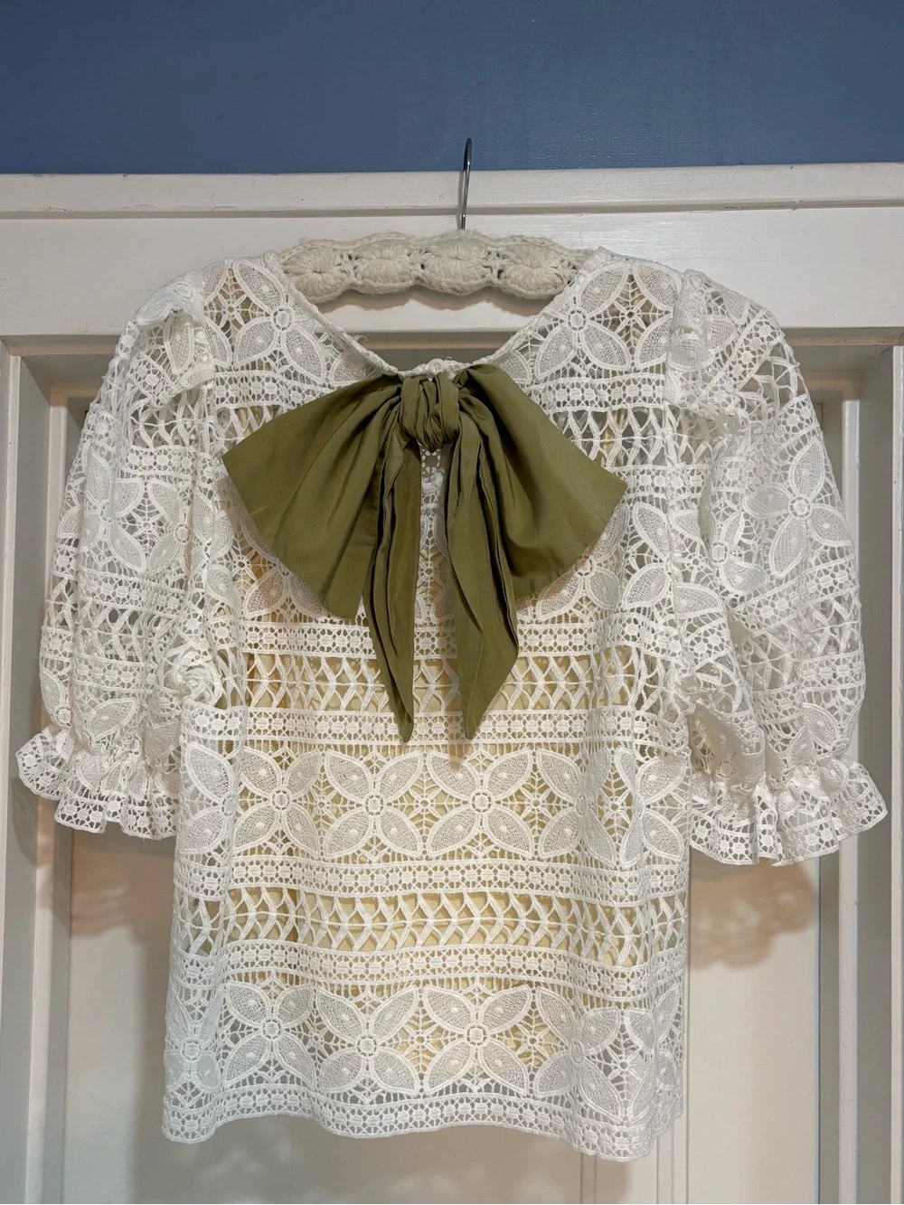 Anthropologie Dolan Lace Puff Sleeve Bow Back Blouse Medium NWOT White Green